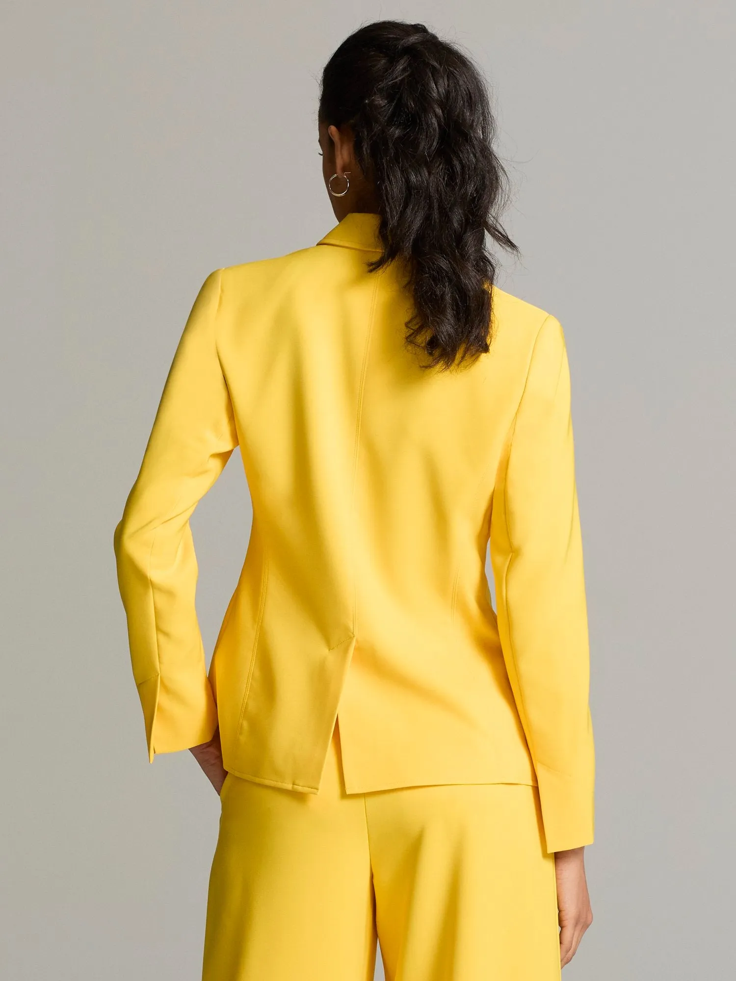 Caden Single-Breasted Notch Lapel Blazer