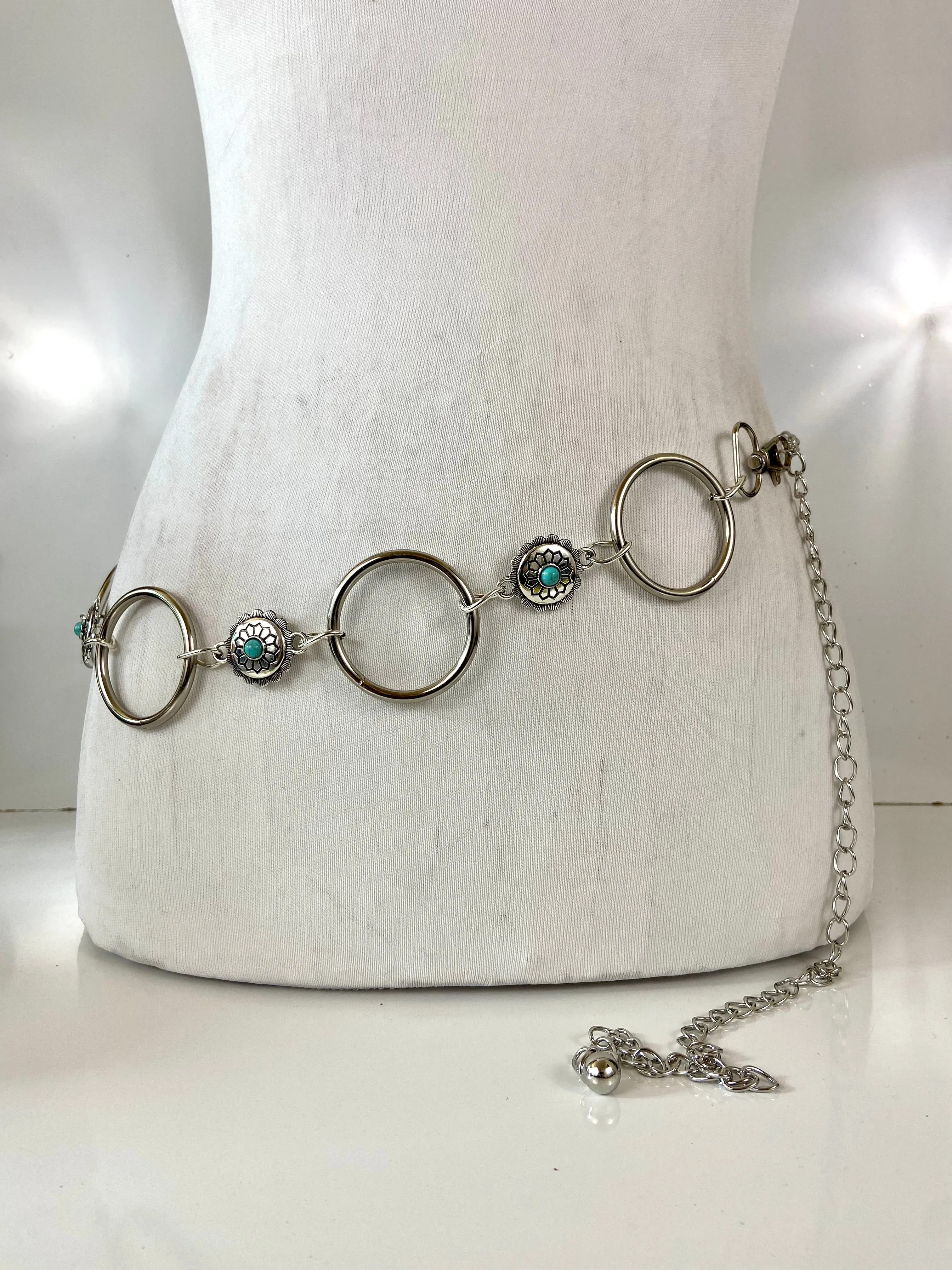 Little flower 🌸 with big circles belt