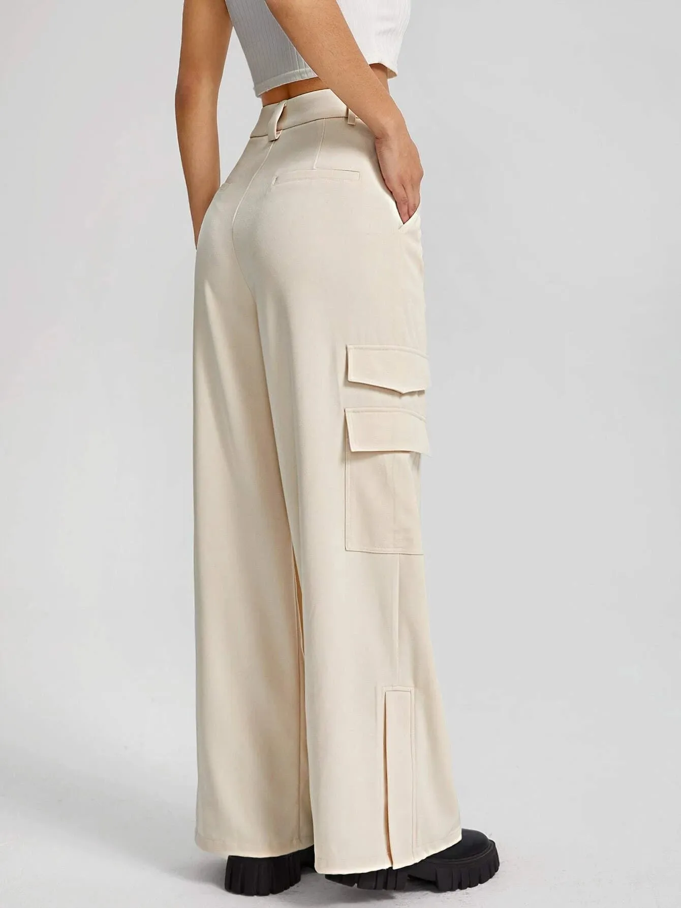 Loose Fit High Waist Cargo Pants
