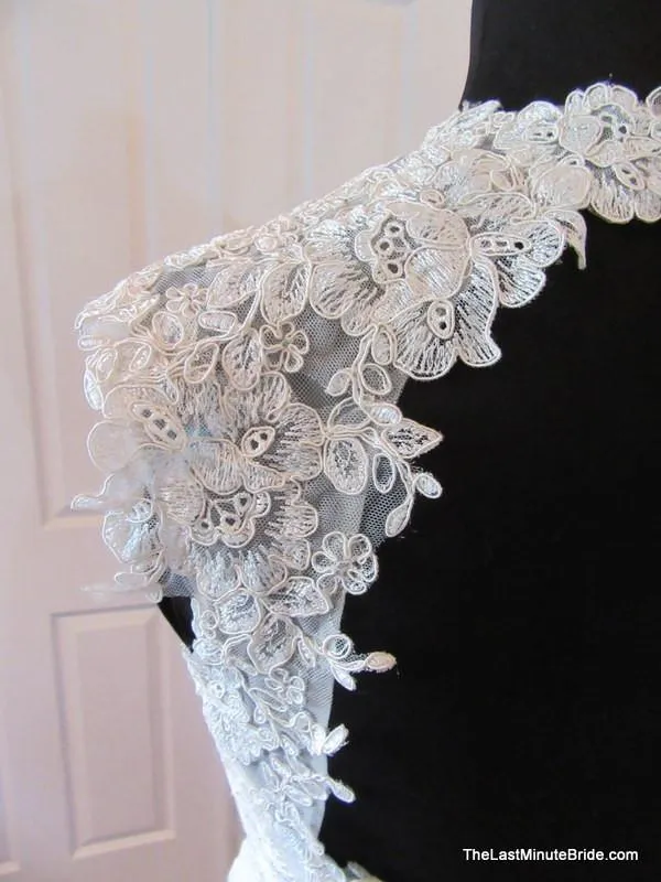 Mon Cheri 115229 Lourdes (Ivory/Champagne)