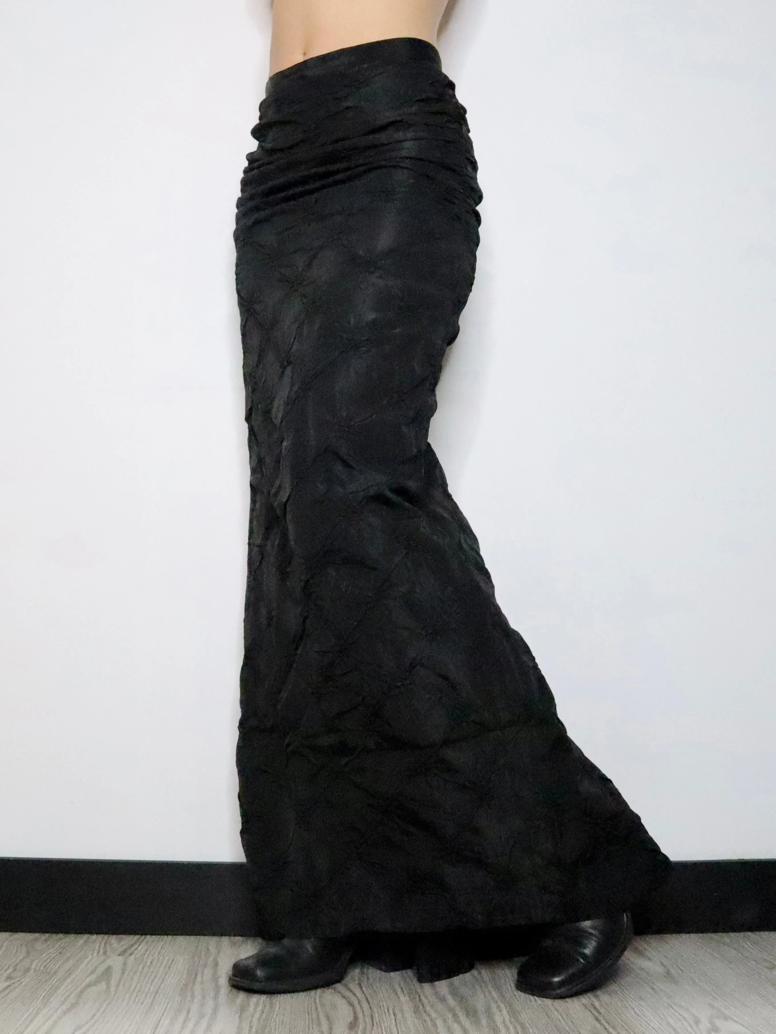 Textured Black Maxi Skirt (Small) 